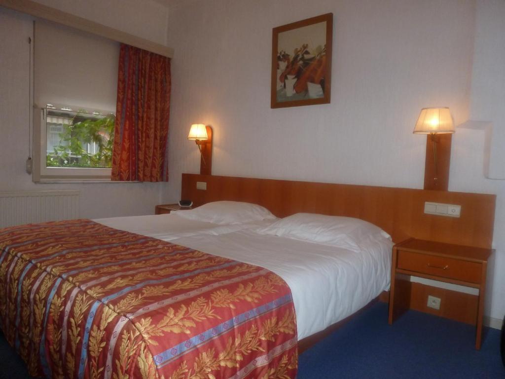 Hotel 'T Hert Genk Kültér fotó